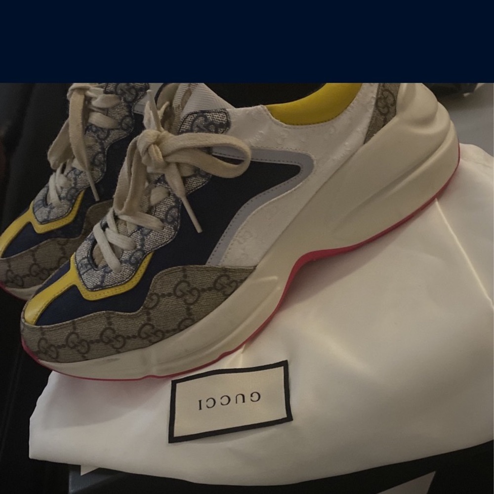 Gucci Raptor sneakers